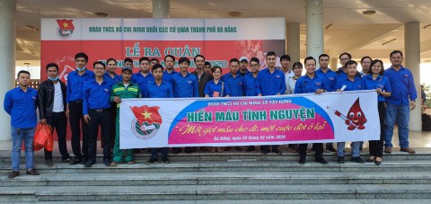 Đoàn viên, viên chức Trung tâm Tư vấn xây dựng thành phố Đà Nẵng tham gia hiến máu tình nguyện