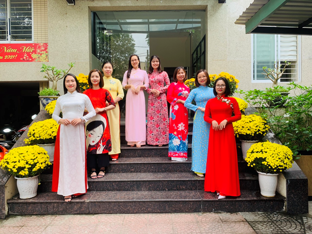 Phụ nữ Trung tâm Tư vấn kỹ thuật xây dựng thành phố Đà Nẵng hưởng ứng "Tuần lễ Áo dài"