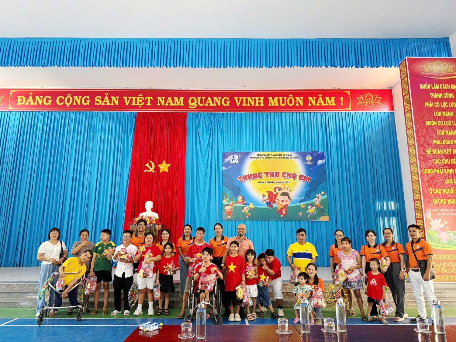 Đoàn thanh niên Trung tâm Tư vấn kỹ thuật xây dựng Tp. Đà Nẵng lan tỏa yêu thương – hành trình thiện nguyện tại Trung tâm bảo trợ xã hội Quảng Nam